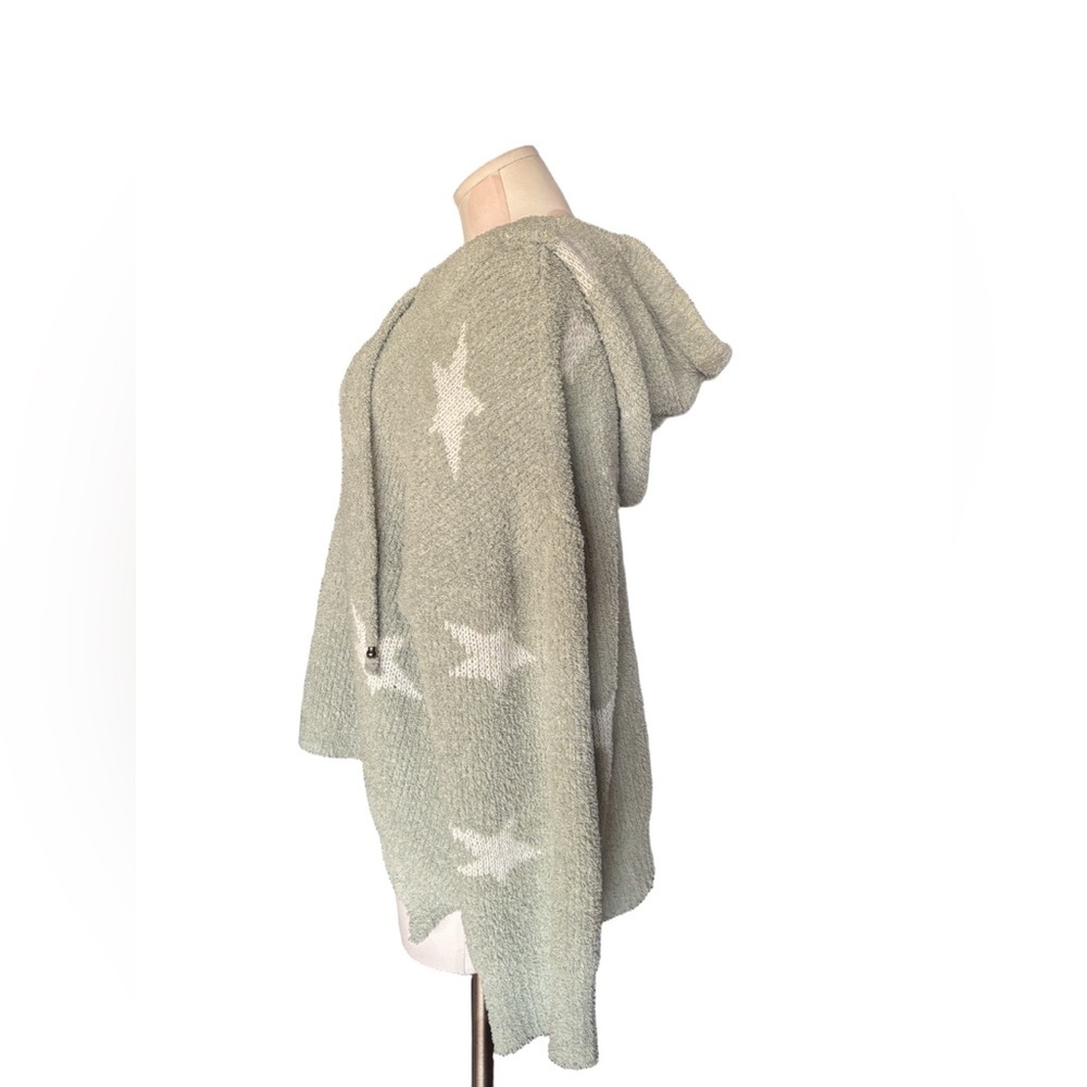 Cozy Lounge Boho – POL Sage Green Star Hooded Sweater – Estimated L - Picture 3 of 6